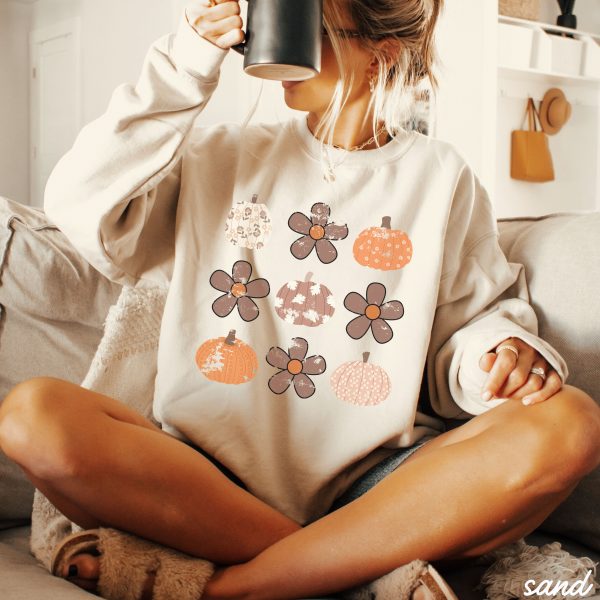*Floral Pumpkin Rows Sweatshirt *5 Colors (S-3X) Discount