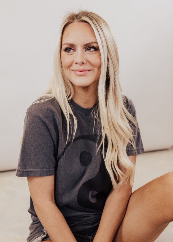 PRE-ORDER: Yin Yang Tee *Pepper (S-3X) For Sale - Image 2